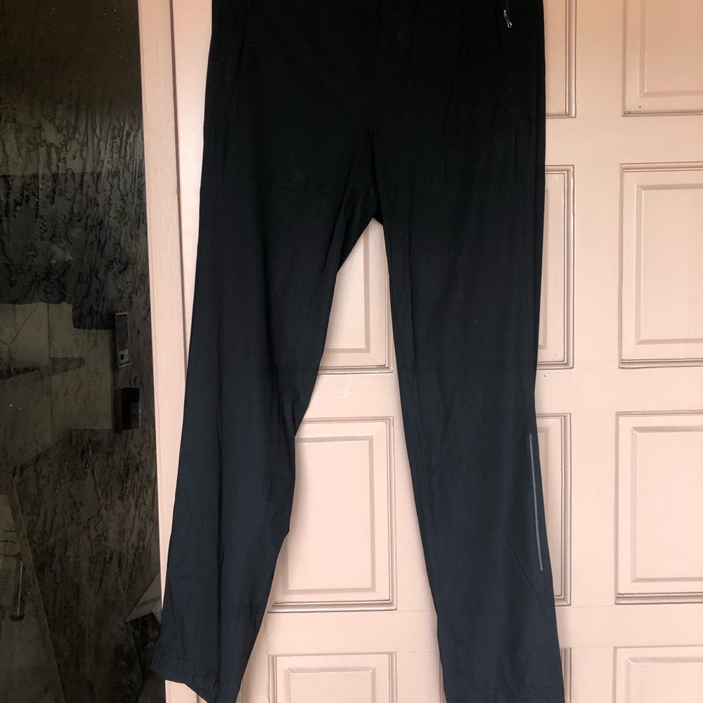Men’s Lululemon Athletics pants Sz Snall